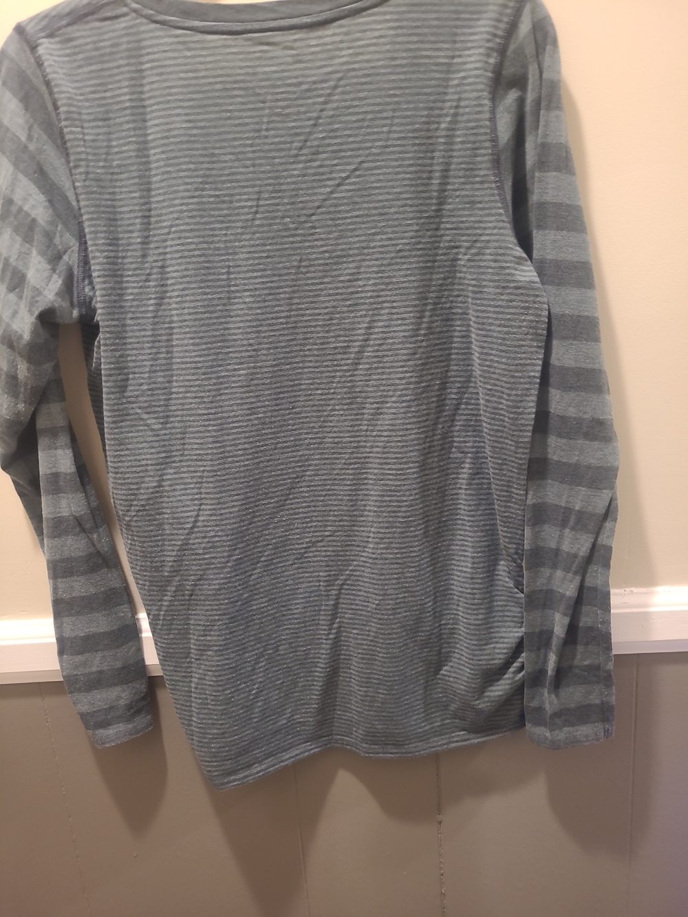 Life is Good Shirt Womens Large Green Striped Floral Ruched Sides Long Sleeve - Picture 7 of 9